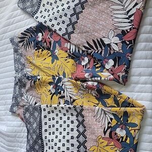 Wide leg summer print pants with side leg slit zippered back high waisted